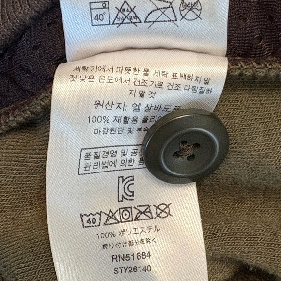 Patagonia Forest Green Fleece Jacket size Large w/ Three Button Closure. - Picture 8 of 13